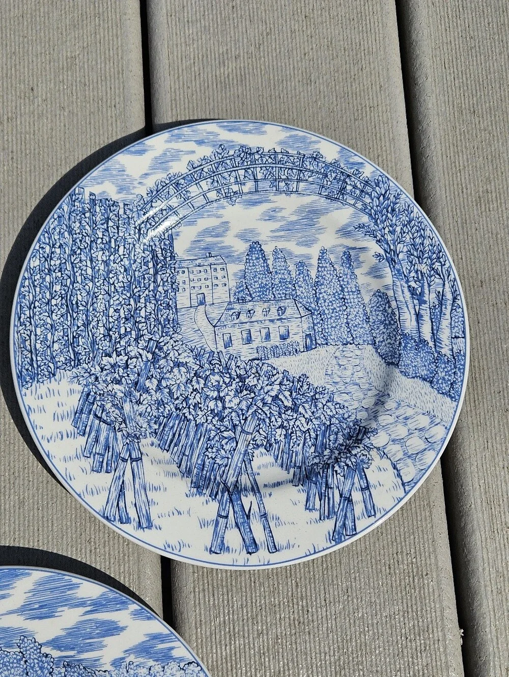 American Atelier 3 Blue Toile 8 1/4
